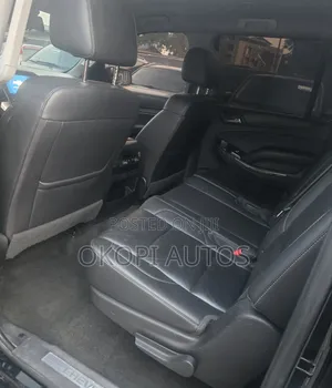 Chevrolet Suburban 2018 Black