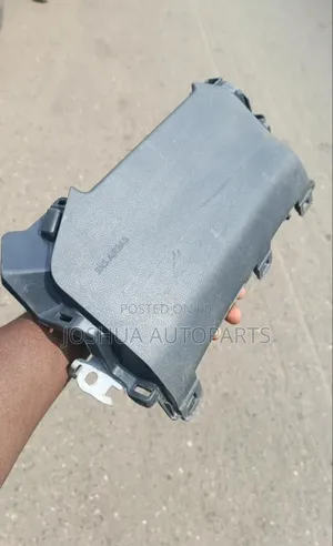 Toyota Rav 4, Knee Airbag, 2019-2023