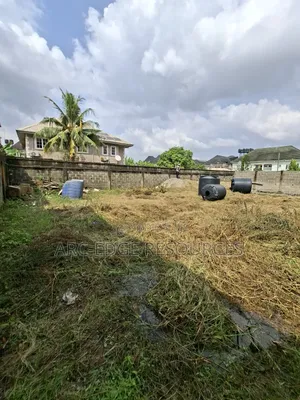 Dry 450sqm Land in Greenfield Estate, Ago