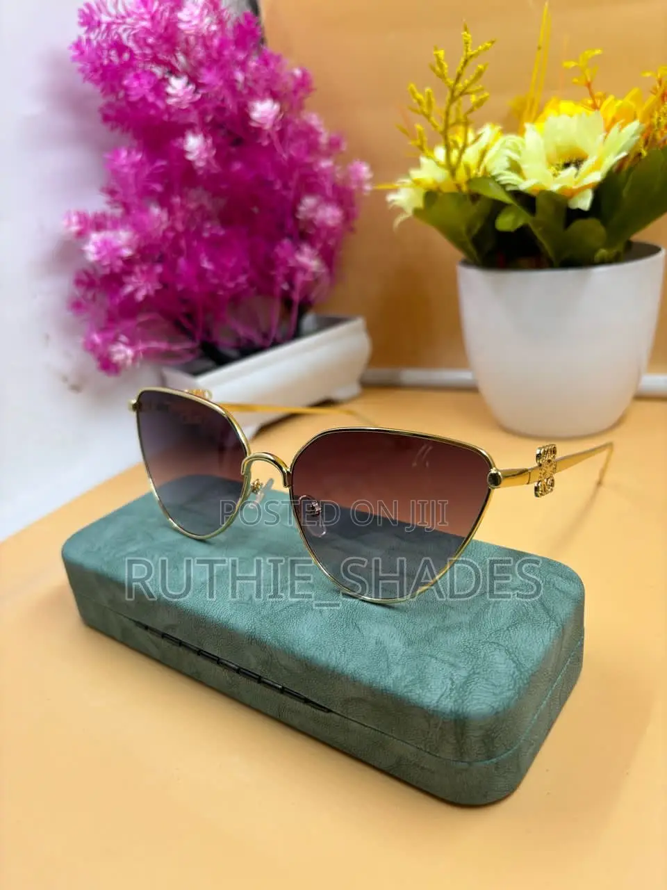 Eyeglasses