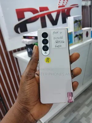Samsung Galaxy Z Fold4 256 GB Gold