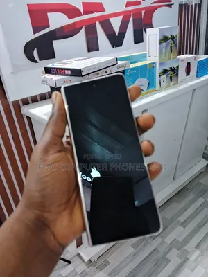 Samsung Galaxy Z Fold4 256 GB Gold