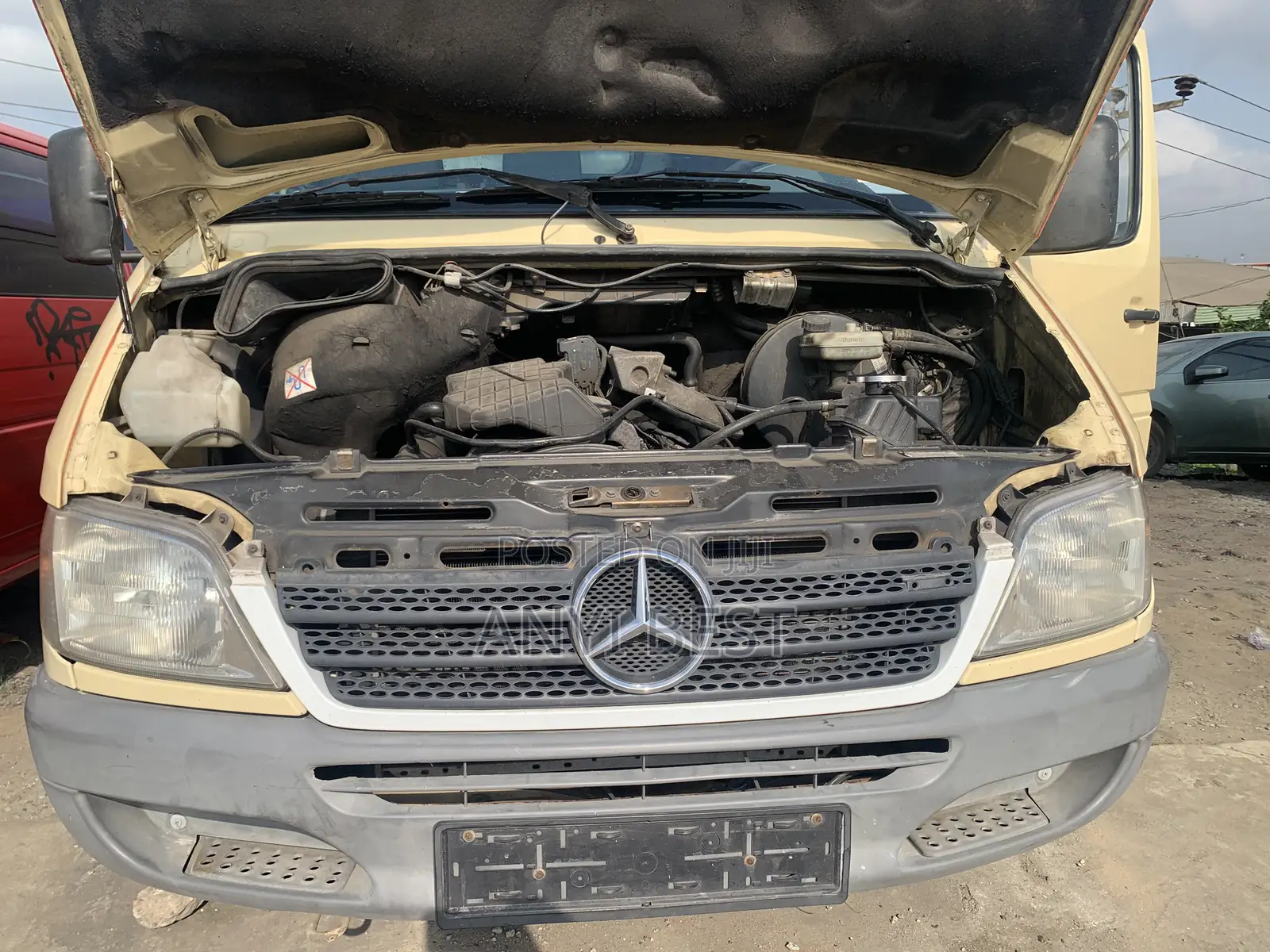 Mercedes-Benz Sprinter 2002 Gold