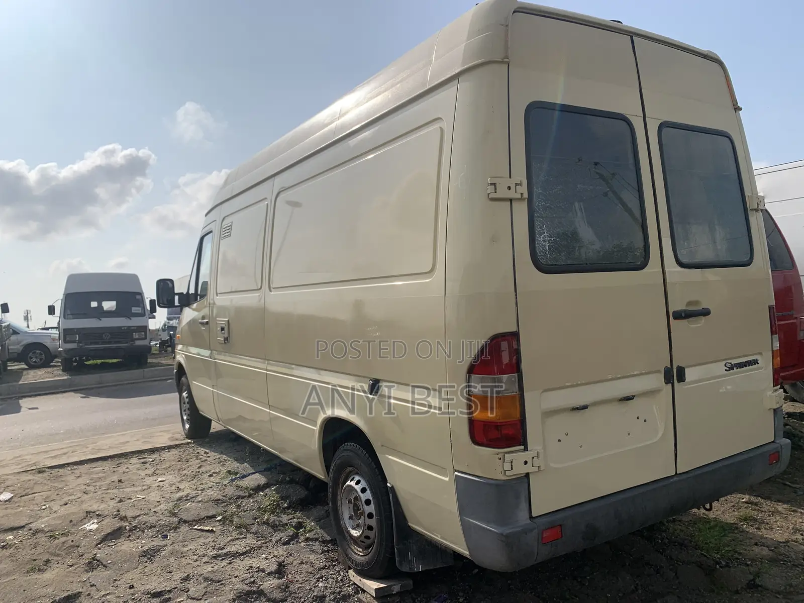 Mercedes-Benz Sprinter 2002 Gold