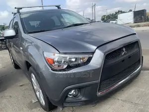 Mitsubishi Outlander 2016 Gray
