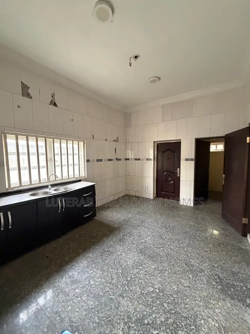 6bdrm Duplex in Maitama for rent