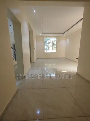 5bdrm Townhouse / Terrace in Gusape Main, Guzape District for rent