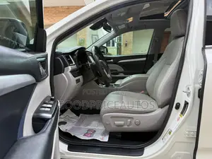 Toyota Highlander XLE 2019 White