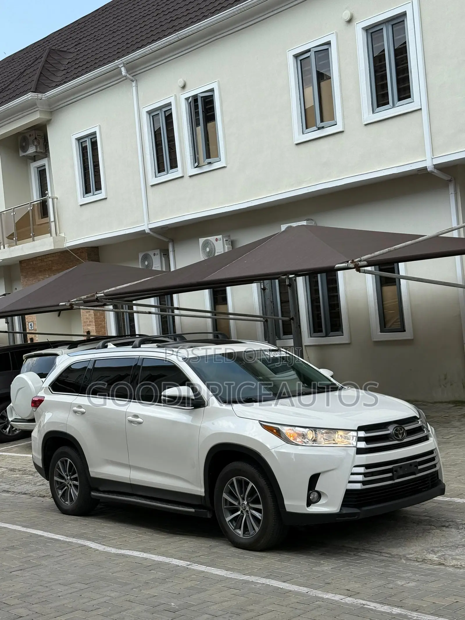 Toyota Highlander XLE 2019 White