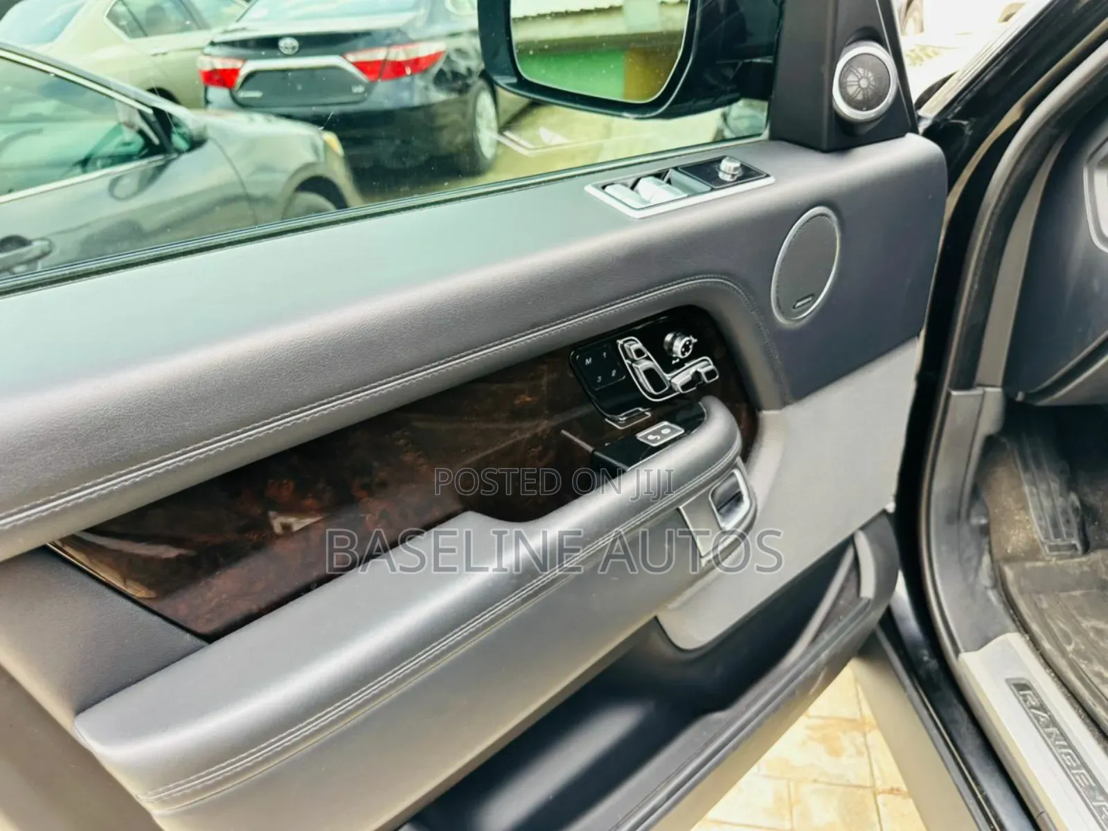 Land Rover Range Rover Vogue 2018 Black