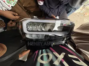 Set Headlights Tacoma 2024