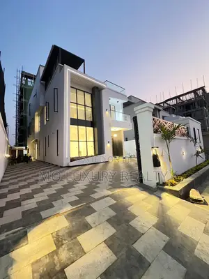 5bdrm Duplex in Lekki Phase 1 for sale