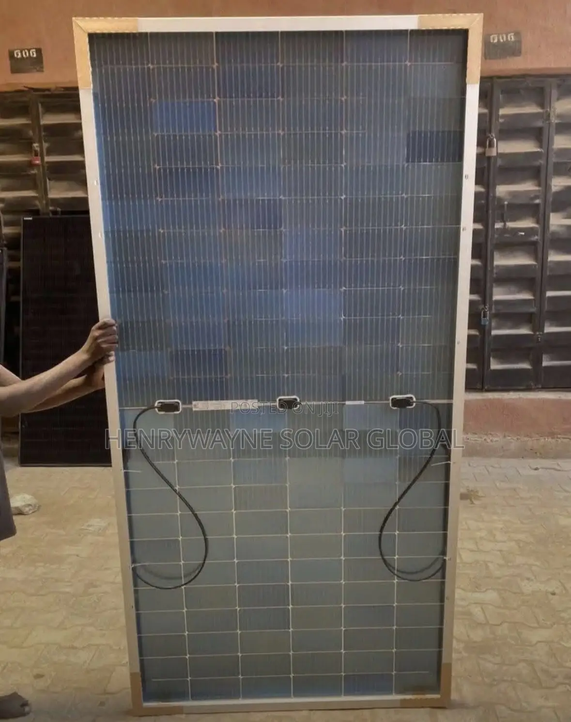 550watts Jinko Solar Panel