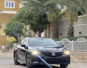 Toyota Camry SE FWD 2020 Black