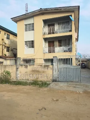 Furnished 3bdrm Block of Flats in Soluyi for sale