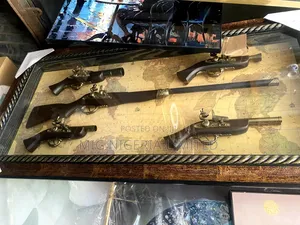 Antique 3d Guns Elegant Wooden Wall Art With Glass Cover Living Room D
