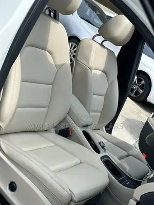 Mercedes-Benz GLA 250 2019 White