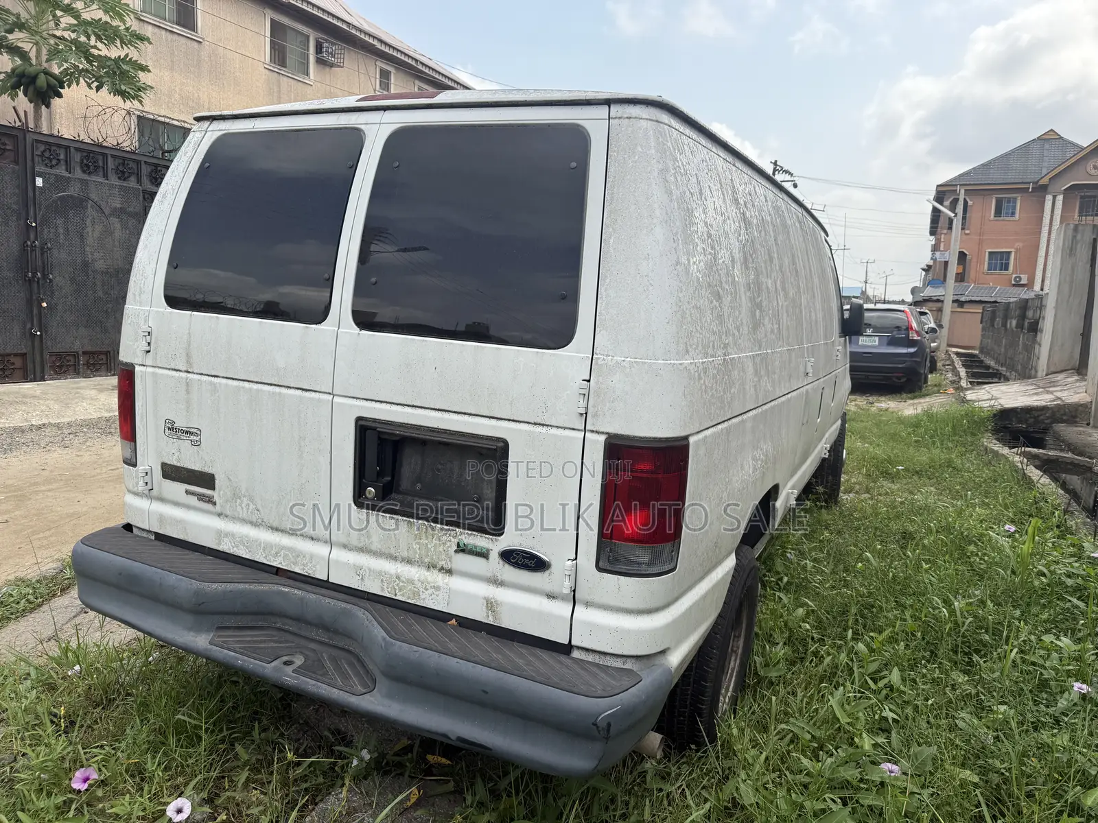 Ford E250 2011 White