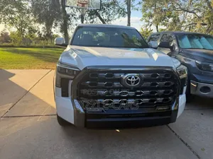 Toyota Tundra Platinum CrewMax 6.5' Bed 2024 White
