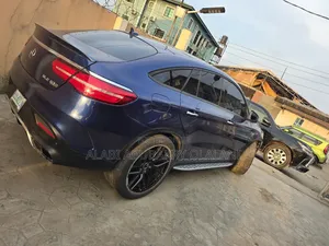 Mercedes-Benz GLE-Class 2018 Blue