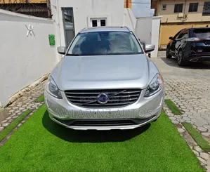Volvo XC60 3.2 Platinum AWD 2015 Silver