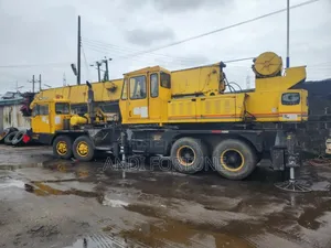 Cranes and Reach Stackers Available for Lease in Port-Harcourt