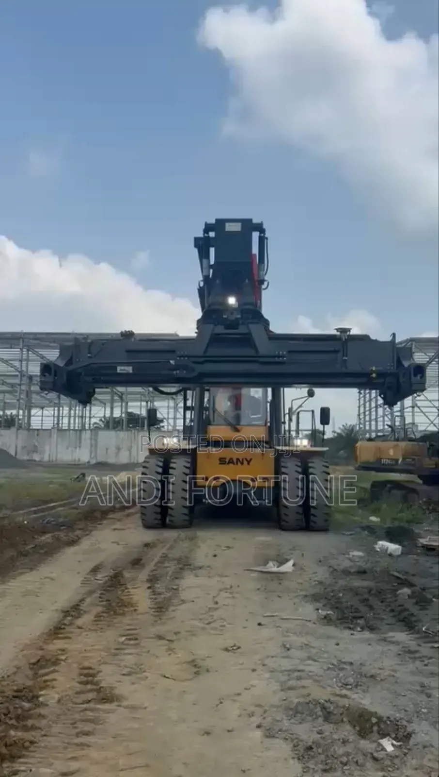 Cranes and Reach Stackers Available for Lease in Port-Harcourt