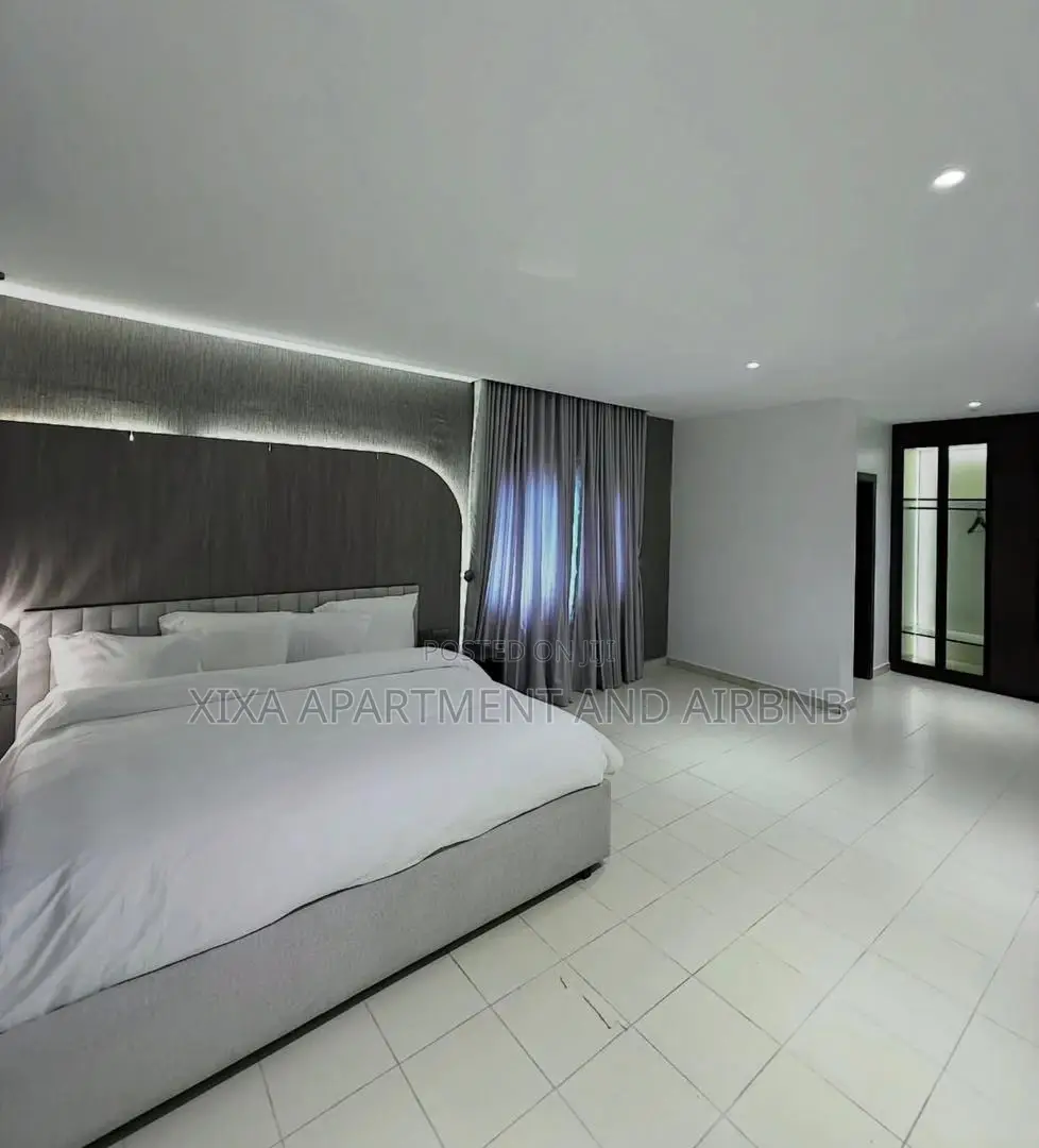 Serviced Apartment