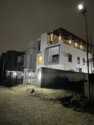 7bdrm Duplex in Ochacho Estate, Idu Industrial for sale
