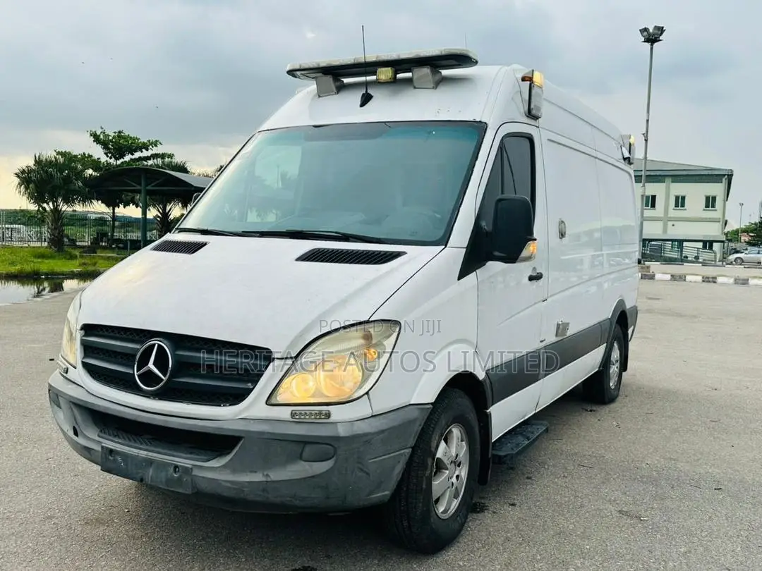 Mercedes-Benz Sprinter 2012 White
