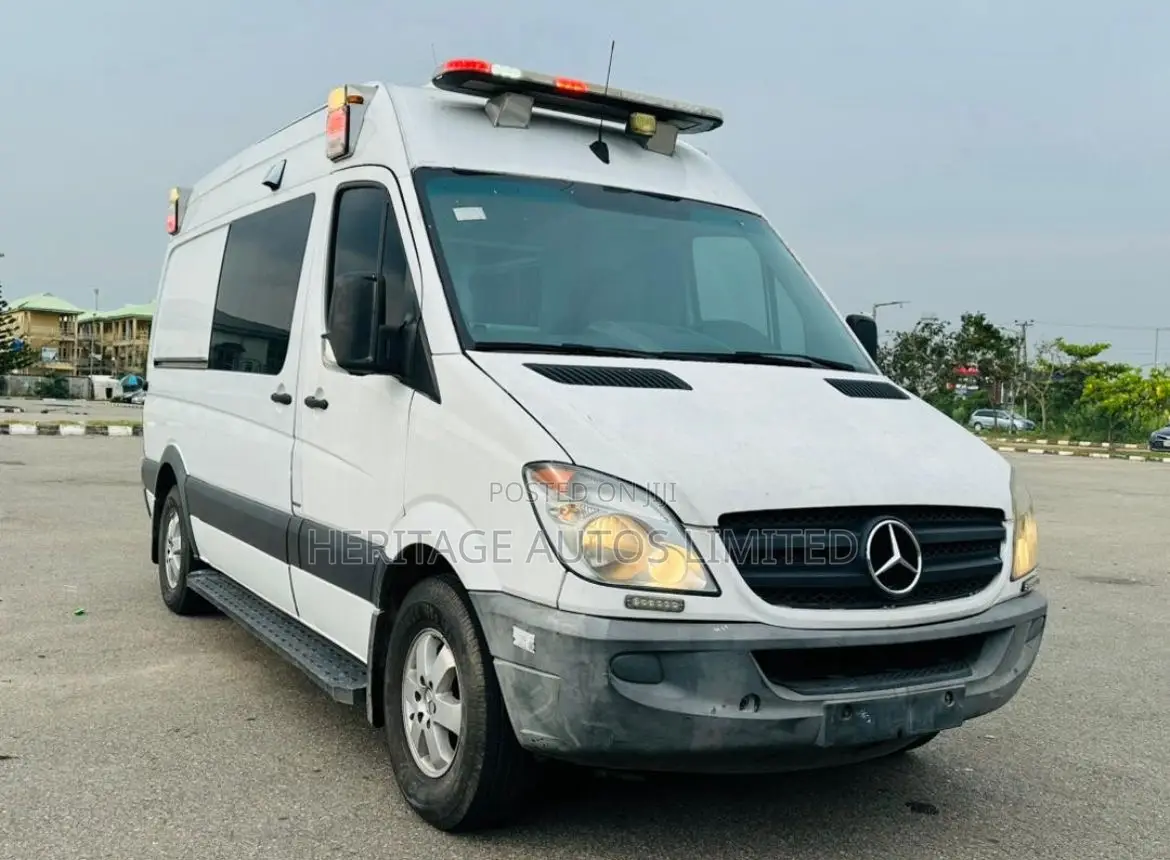 Mercedes-Benz Sprinter 2012 White
