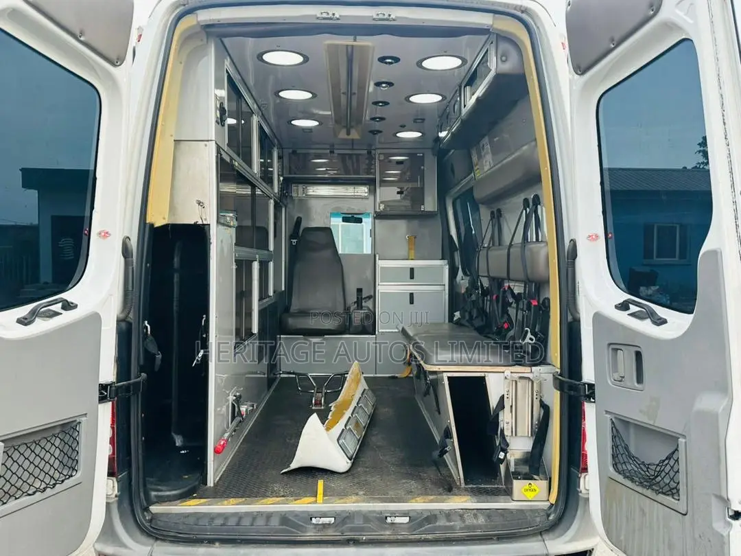 Mercedes-Benz Sprinter 2012 White