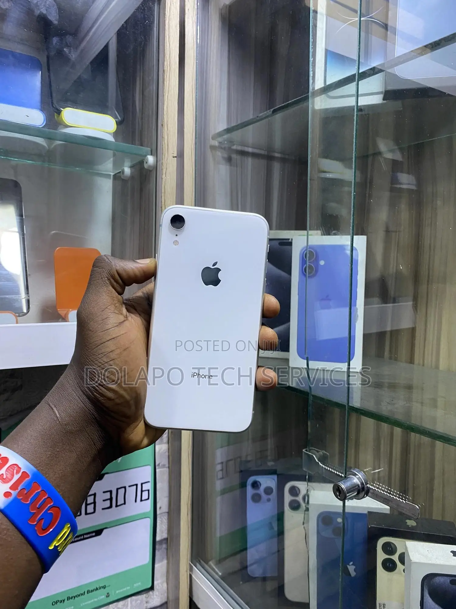 Apple iPhone XR 64 GB White