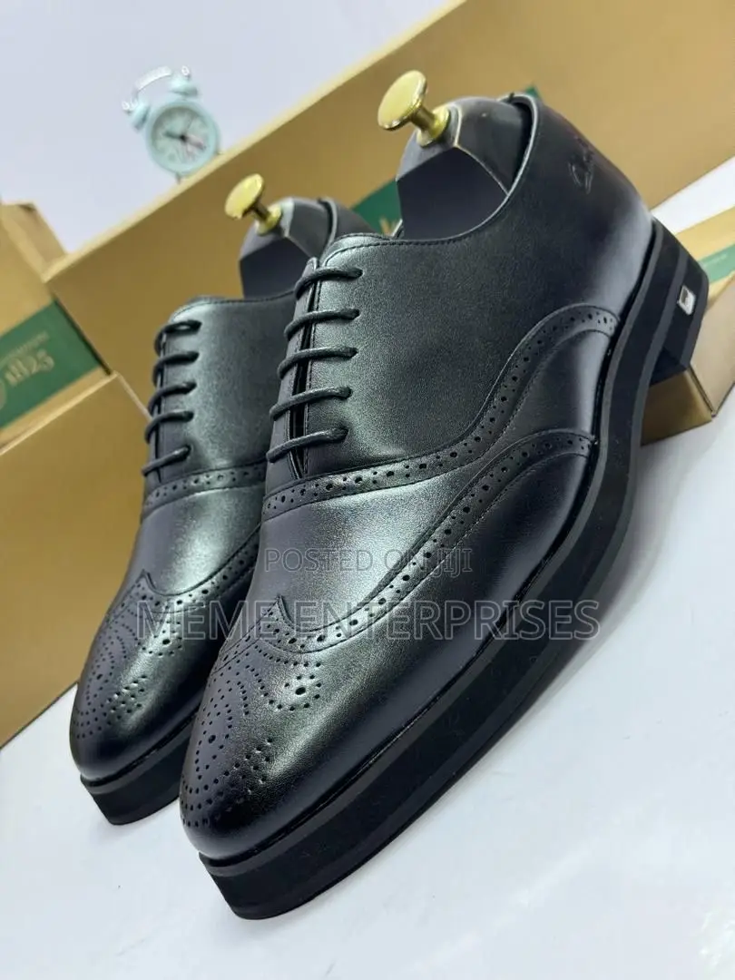 Laced Shoe ! 