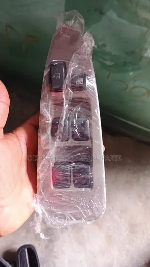 Lexus Es 330 Pressing Button Front Left 05 Model