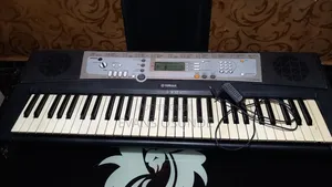 Piano Yamaha Psr E203