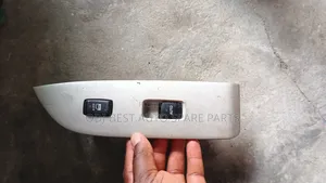 Lexus Rx 330 Pressing Button Front Right Side 07 Model