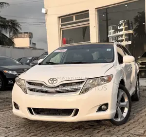 Toyota Venza V6 AWD 2010 White