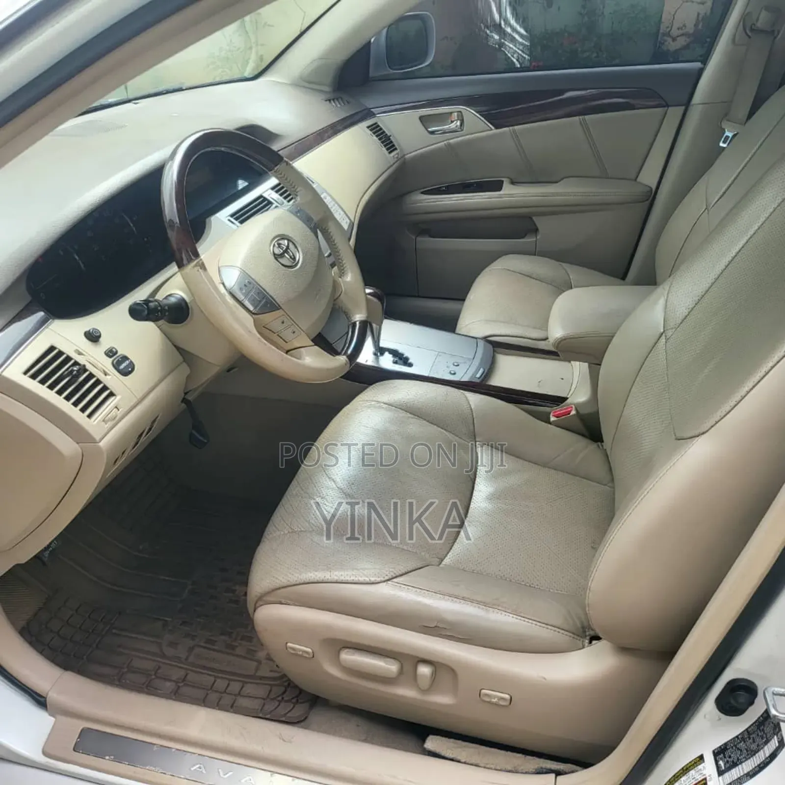 Toyota Avalon 2008 White