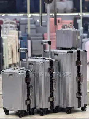 High Quality 4 in 1 Set Aluminum Luggage and Traveling Boxes