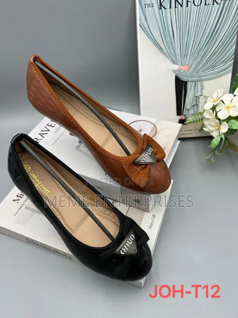 Female Loafer : -