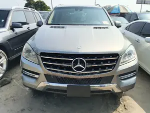 Mercedes-Benz M Class ML350 4dr SUV (3.5L 6cyl 7A) 2015 Gray