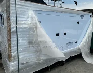 Original England Perkins Soundproof Diesel Generator 250kva