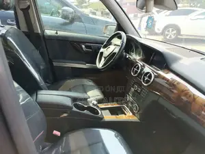 Mercedes-Benz GLK-Class Base GLK 350 4dr 4x2 (3.5L 6cyl 7A) 2015 Brown