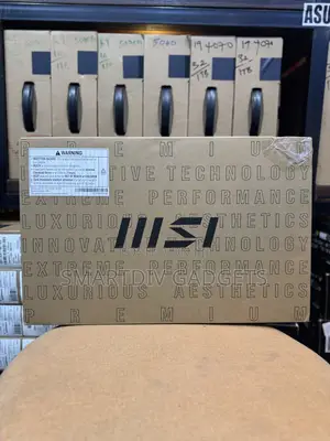 New Laptop MSI Katana 15 32GB AMD Ryzen 9 SSD 1T