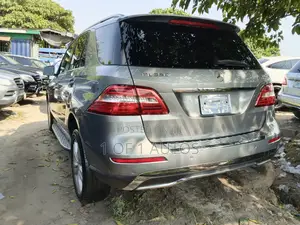 Mercedes-Benz M Class ML350 4dr SUV (3.5L 6cyl 7A) 2015 Gray