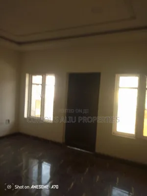 4bdrm Townhouse/Terrace in Opposite Urban, Life Camp for sale