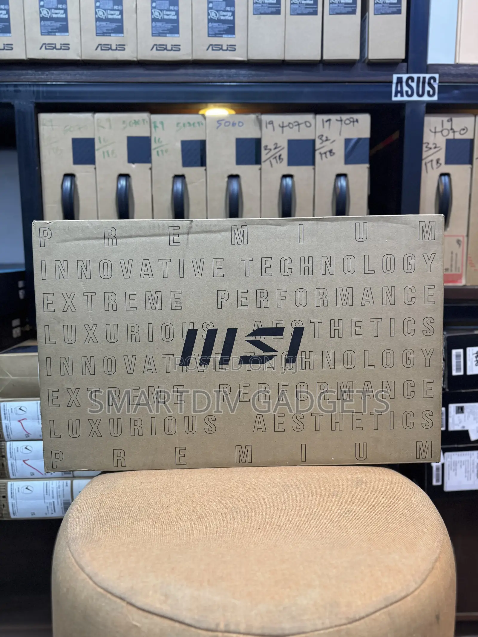 New Laptop MSI Vector 16 HX AI A2XWIG 16GB Intel Core Ultra 7 SSD 512GB