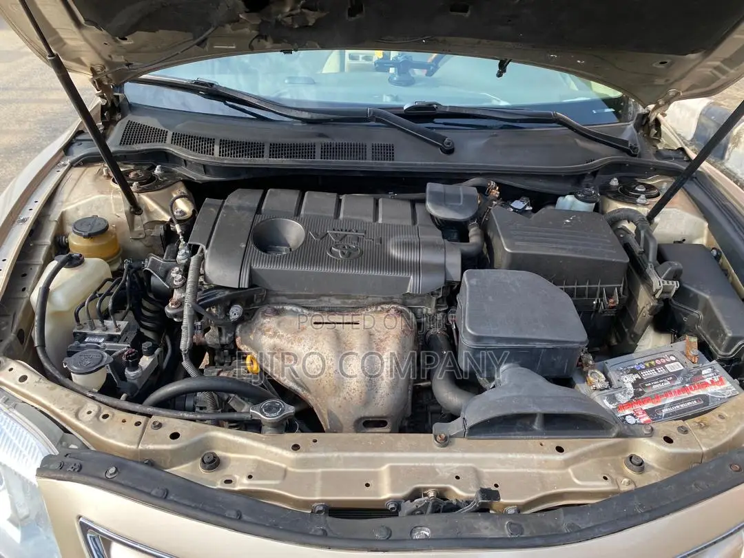 Toyota Corolla 2010 Gold