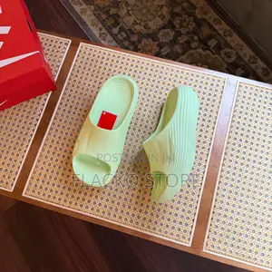 Original Nike React Rejuven8 Slides